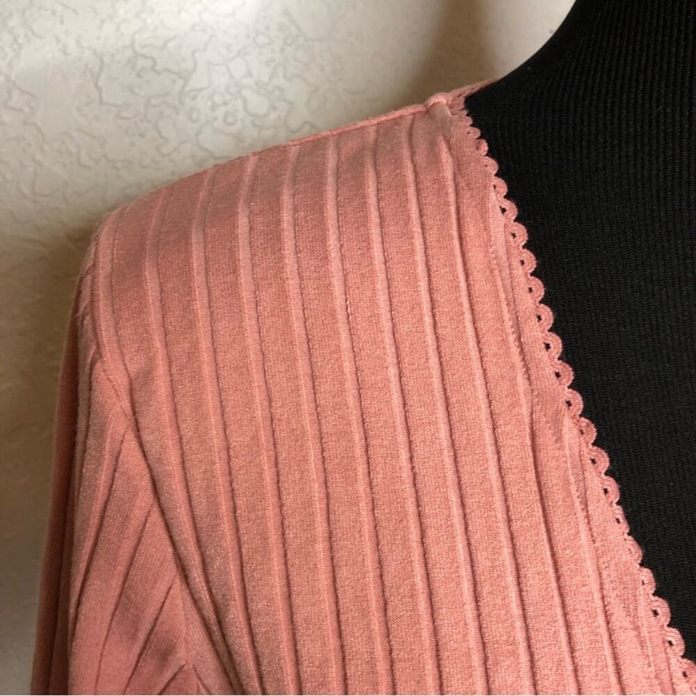 NBD pink ribbed knit v neck dress size Small - Picture 6 of 13